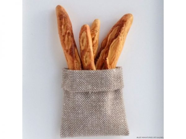 Cadre avec sac à pain en pâte Fimo