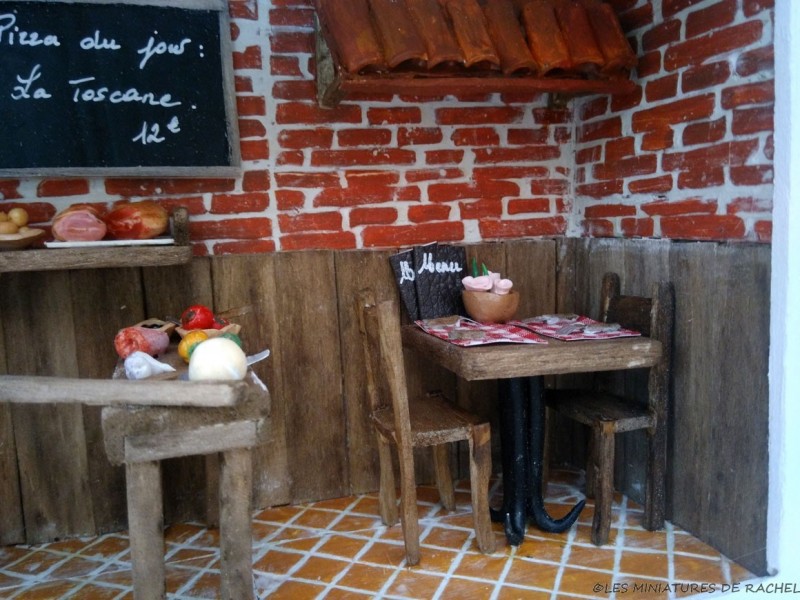 Restaurant Miniature - La Pizzeria diorama - Les Miniatures de Rachel